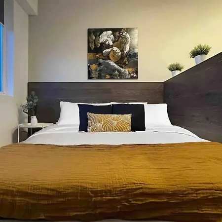 High Rise By Cosher Apartamento